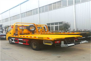 清远附近拖车救援搭电