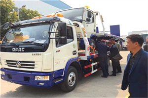 清远汽车道路救援拖车价格